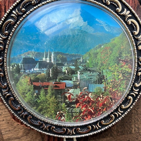 Vintage wooden key shaped wall hanging thermometer Swiss Alps scenery - Picture 16 of 16